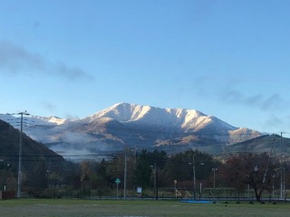 札滑岳